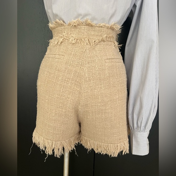 MSGM high rise tweed shorts color beige size 44
Zipper closure on the side - Picture 4 of 10